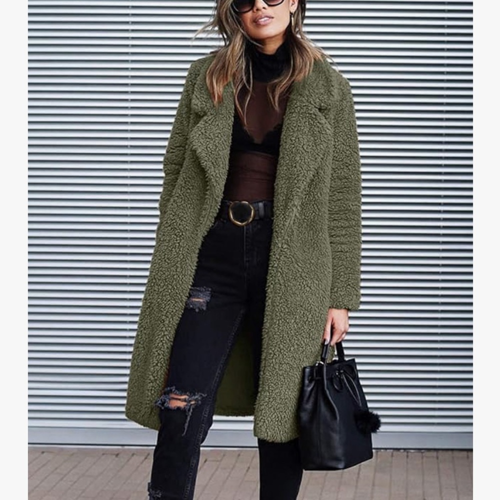 Brand New Size L, Faux Fur Fuzzy Fleece Open Lapel Coat. Very warm coat